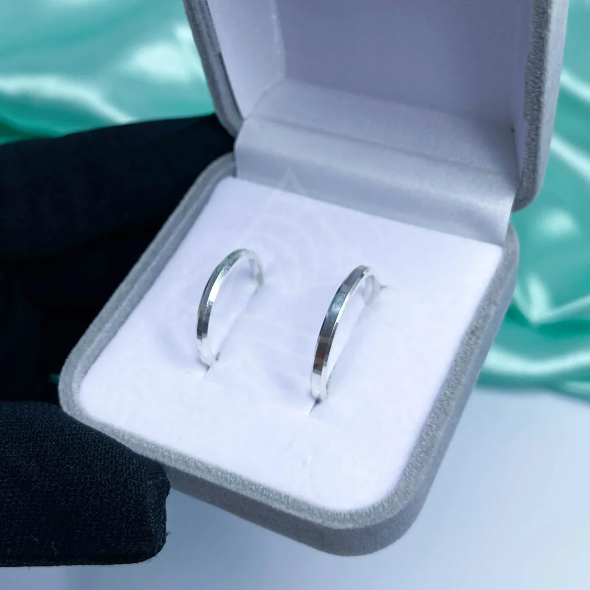 Aliança Unitária Lisa Chanfrada 2mm - Prata 950 - Image 3